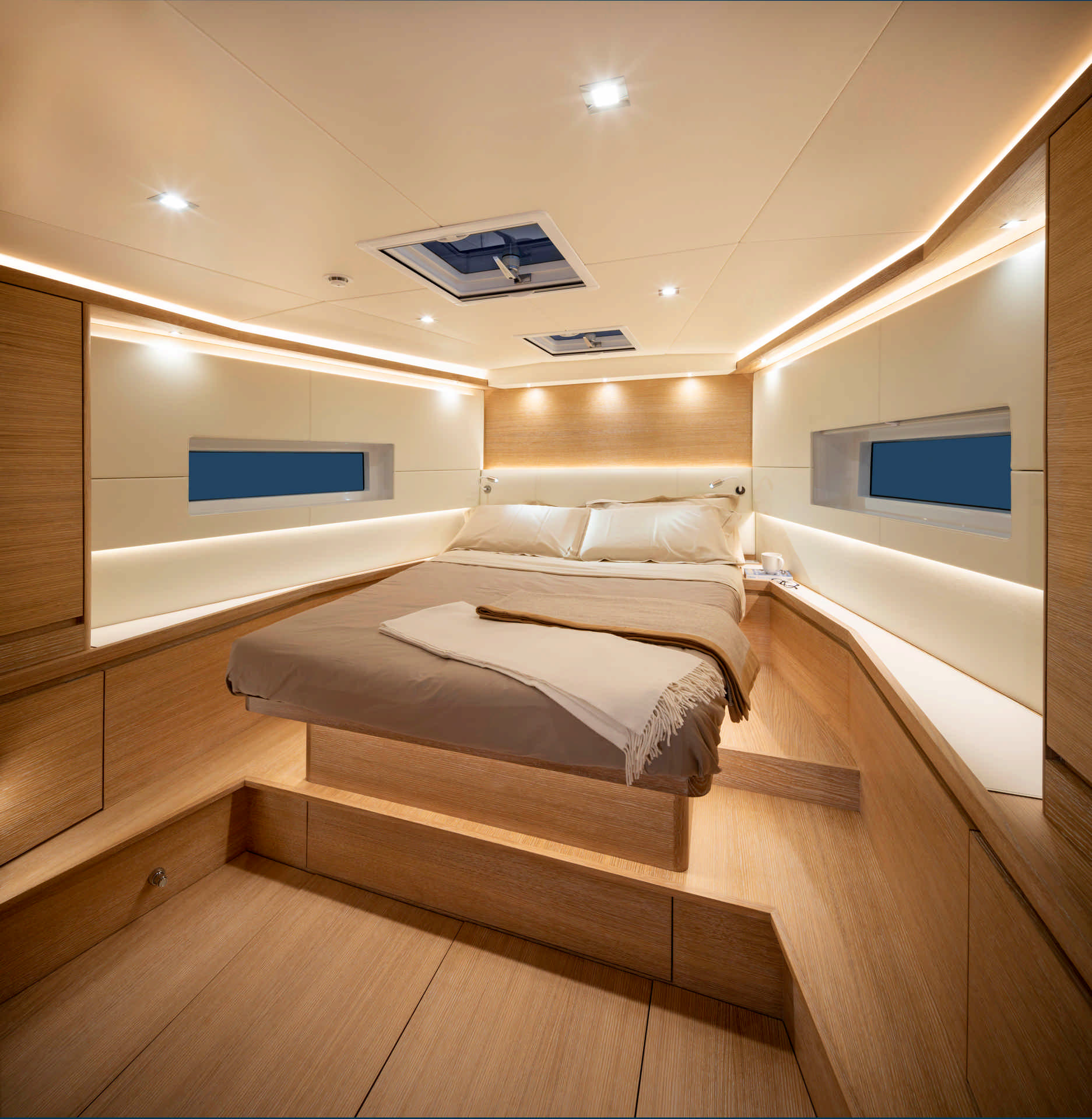Solaris 50 Master Cabin